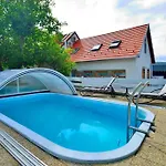 Villa Levendula *