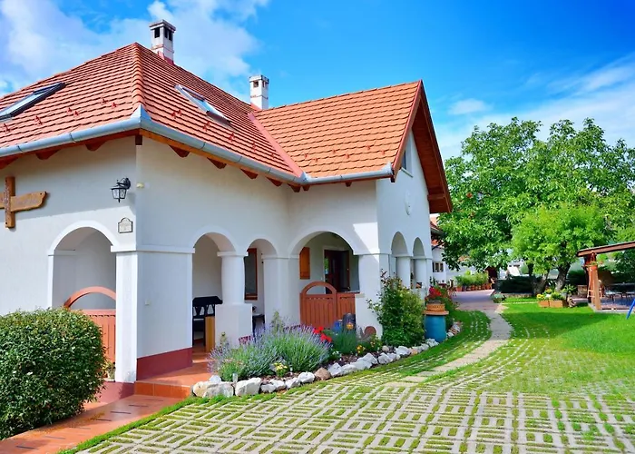 Levendula Vendeghaz Villa Lovas